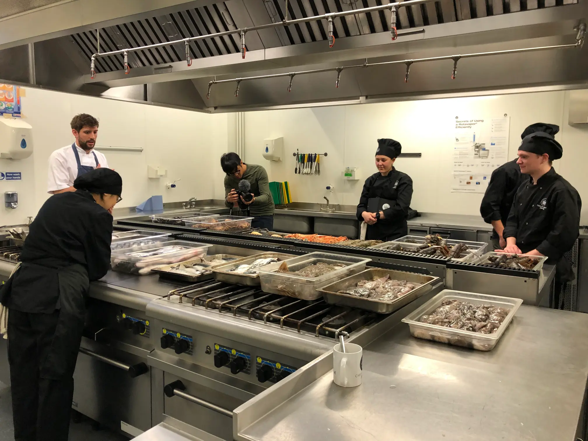 EDCDF18C-24A4-4551-A1F7-840E0AF12208